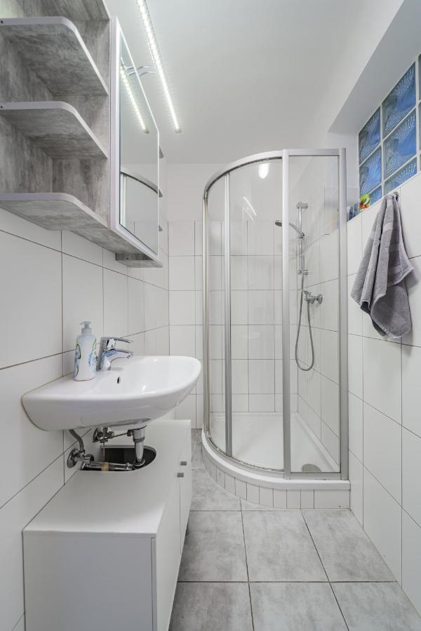 Modernes Appartement Nahe U-Bahn Und Schoenbrunn Wien Exterior foto